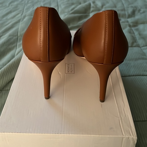 Brown Heels - Picture 3 of 4
